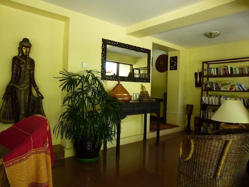 Alamanda Inn, Boutique Hotel And French Restaurant Янгон Екстериор снимка