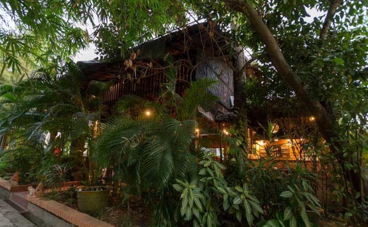 Alamanda Inn, Boutique Hotel And French Restaurant Янгон Екстериор снимка